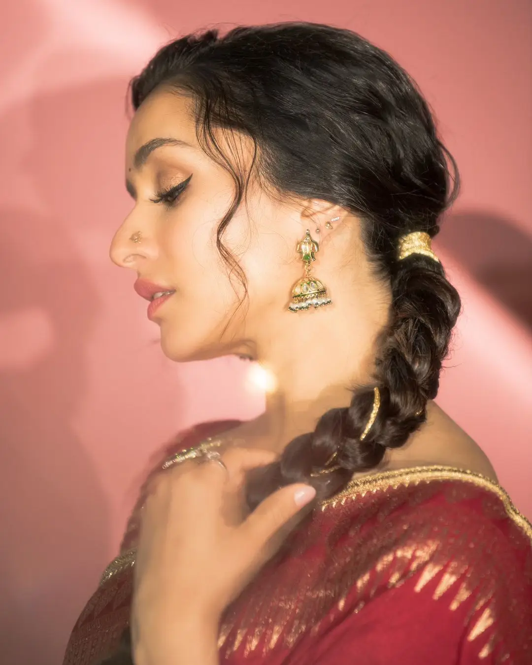 Shraddha Kapoor Wearing Beautiful Earrings Jewellery Red Saree